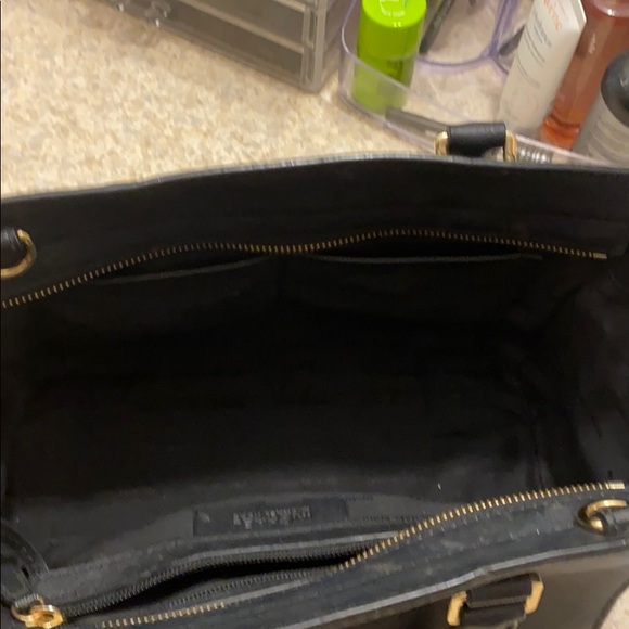 Vrai Sac à main Michael kors 120$ - Picture 4 of 8